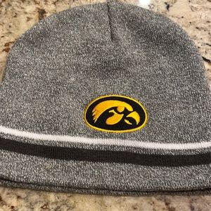Men’s University of Iowa Hawkeye beanie.